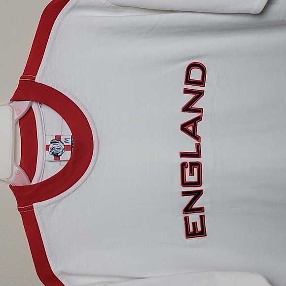 Men's England Shirt - Picture 2 of 4